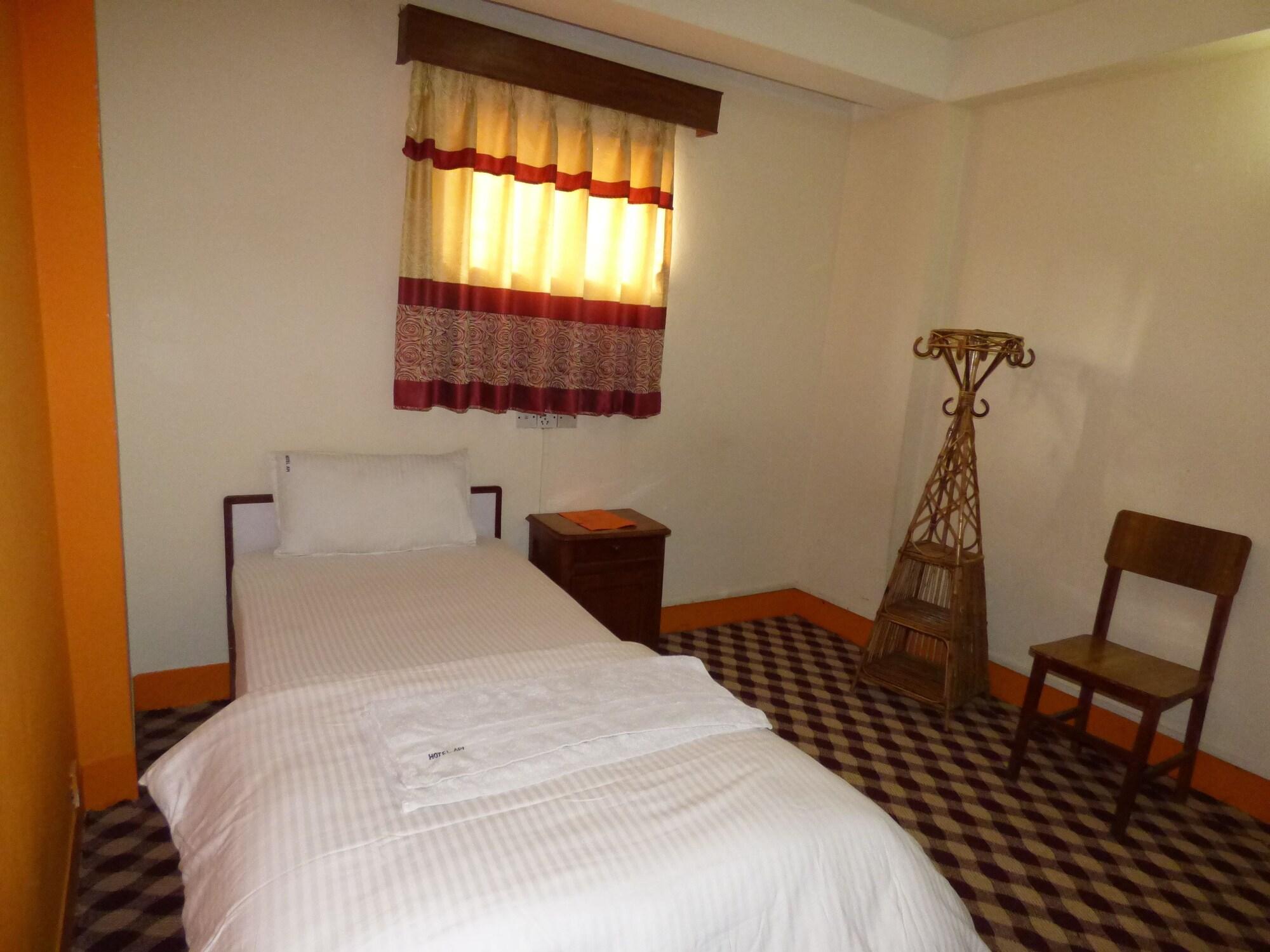 Hotel Api Катманду Екстериор снимка