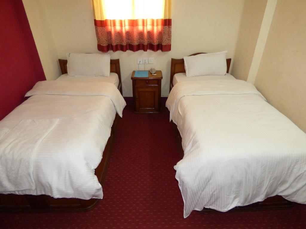 Hotel Api Катманду Стая снимка
