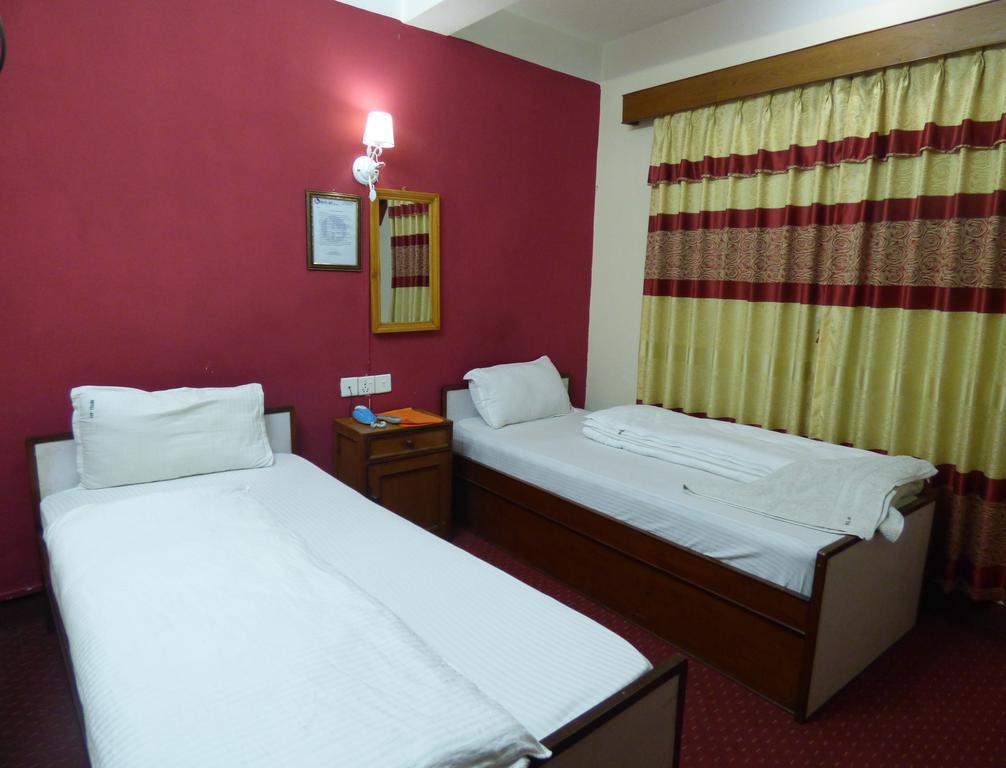 Hotel Api Катманду Стая снимка